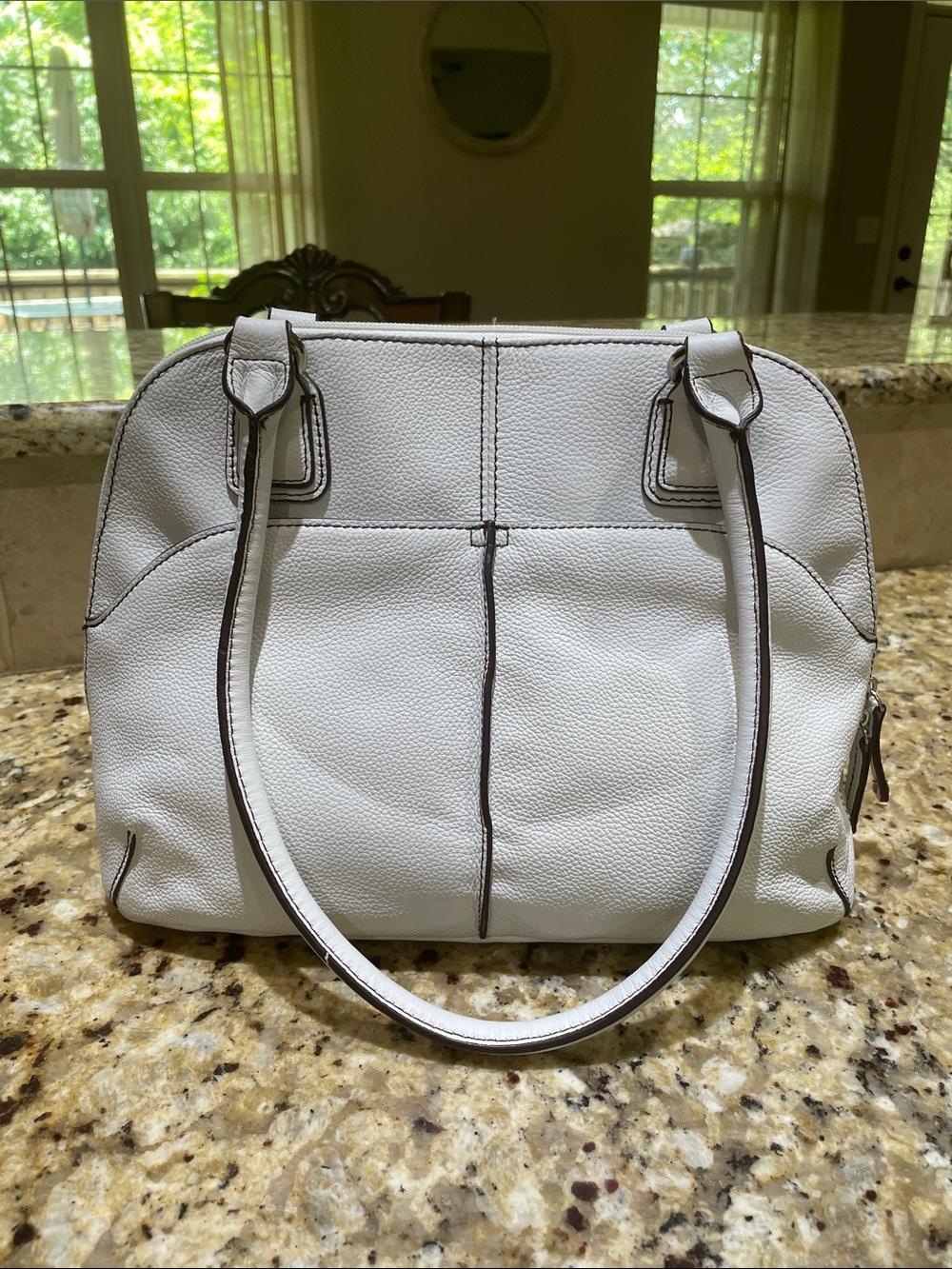 🌸TIGNANELLO White Pebbled Leather Shoulder Bag with Double Straps